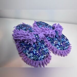 Snoozies Womens Purple Daisy, new without tags